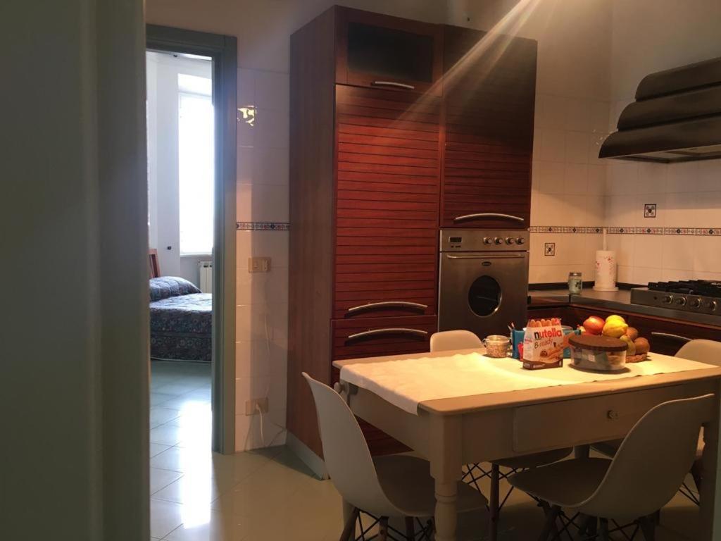 Relax In Darsena - Savona Apartment Luaran gambar