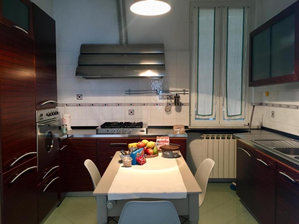 Relax In Darsena - Savona Apartment Luaran gambar