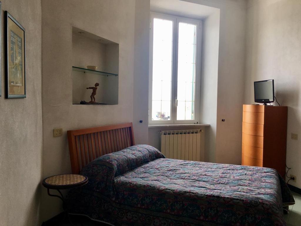 Relax In Darsena - Savona Apartment Luaran gambar